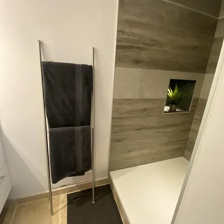 La D'hote De La Fontaine De Jonquier Jacuzzi Privatif * Seguret