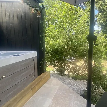 La D'hote De La Fontaine De Jonquier Jacuzzi Privatif *